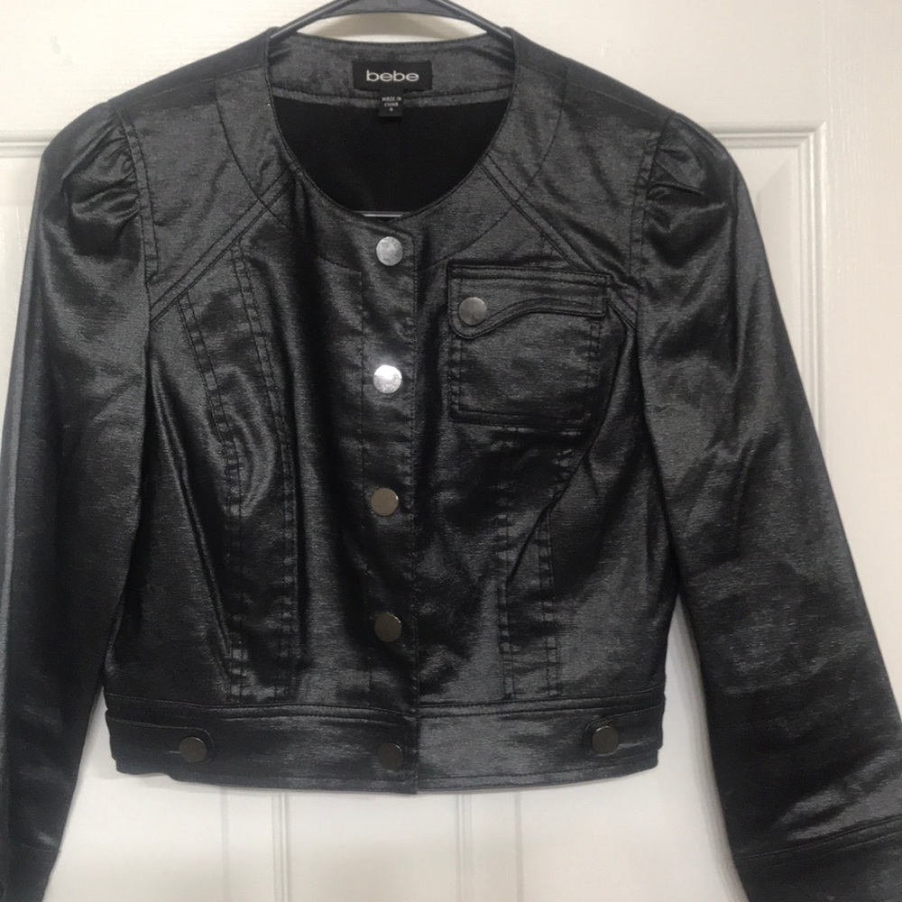 Bebe crop shirt
